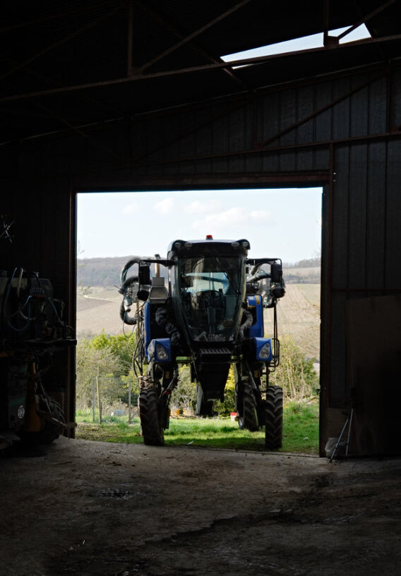 Chablis - tractor